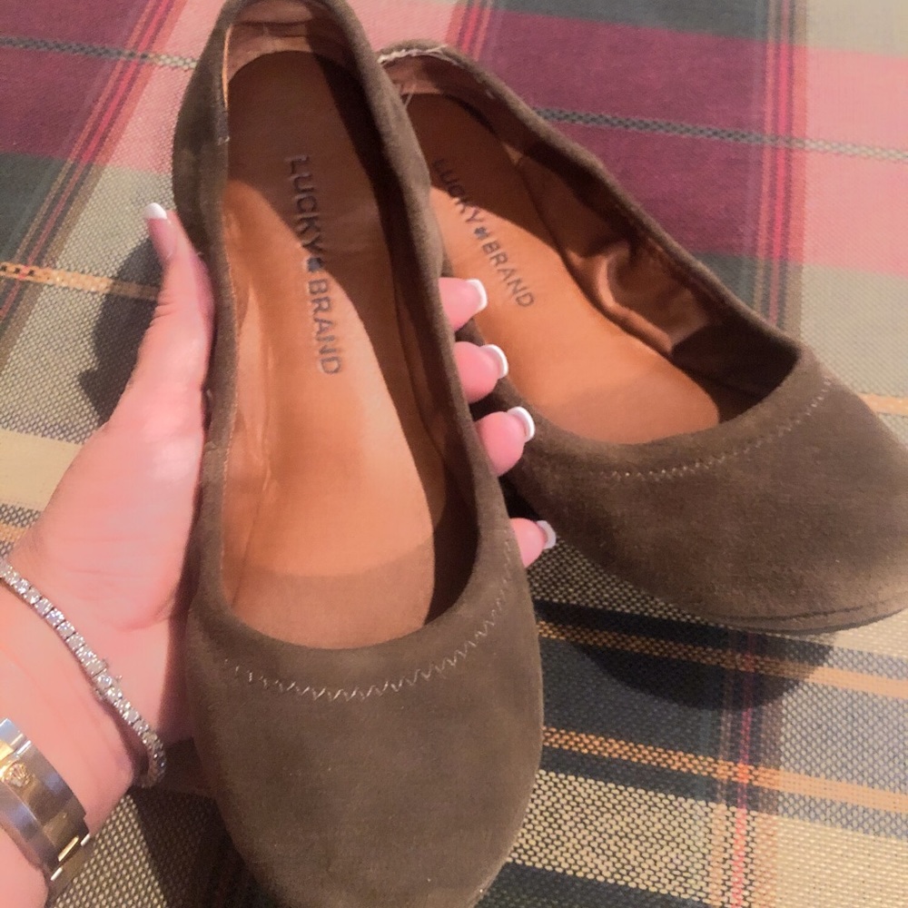 2 pair of leather flats